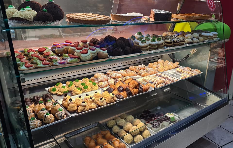 490398592_1183564923780038_3113630861730253201_n Biscotti e mignon freschi da pasticceria a Terme Vigliatore